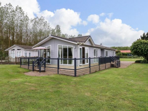 Owls Retreat, Lodge 11